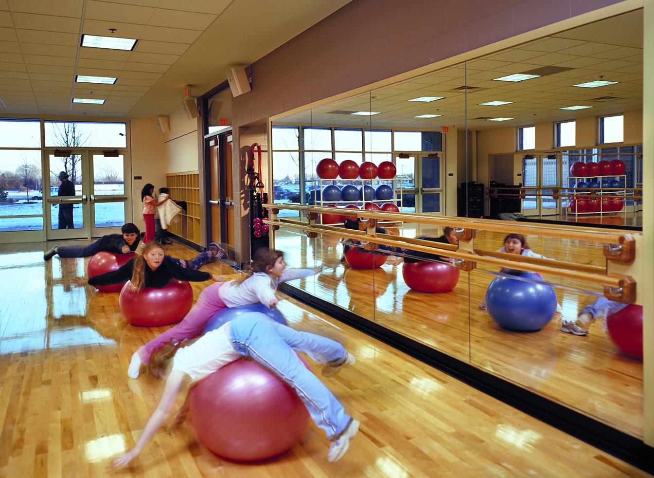 0354 dance studio