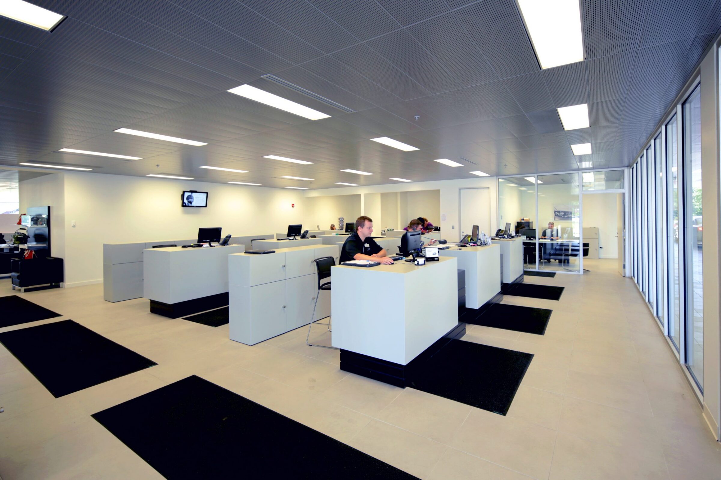 Audi Service Drive Desks U10A6307