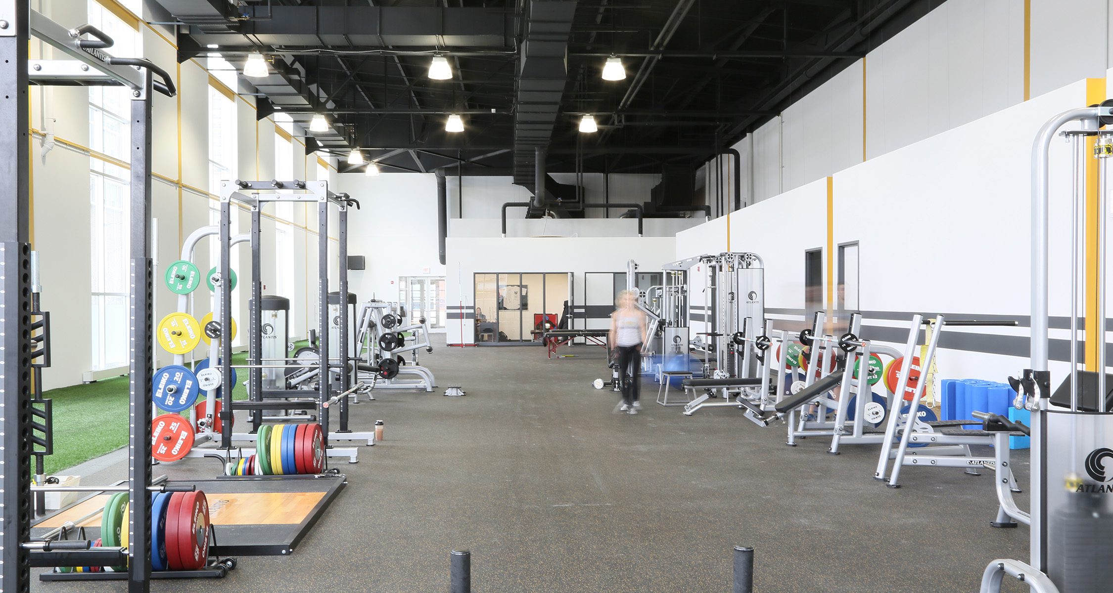 FrontTop GymWide U10A1673