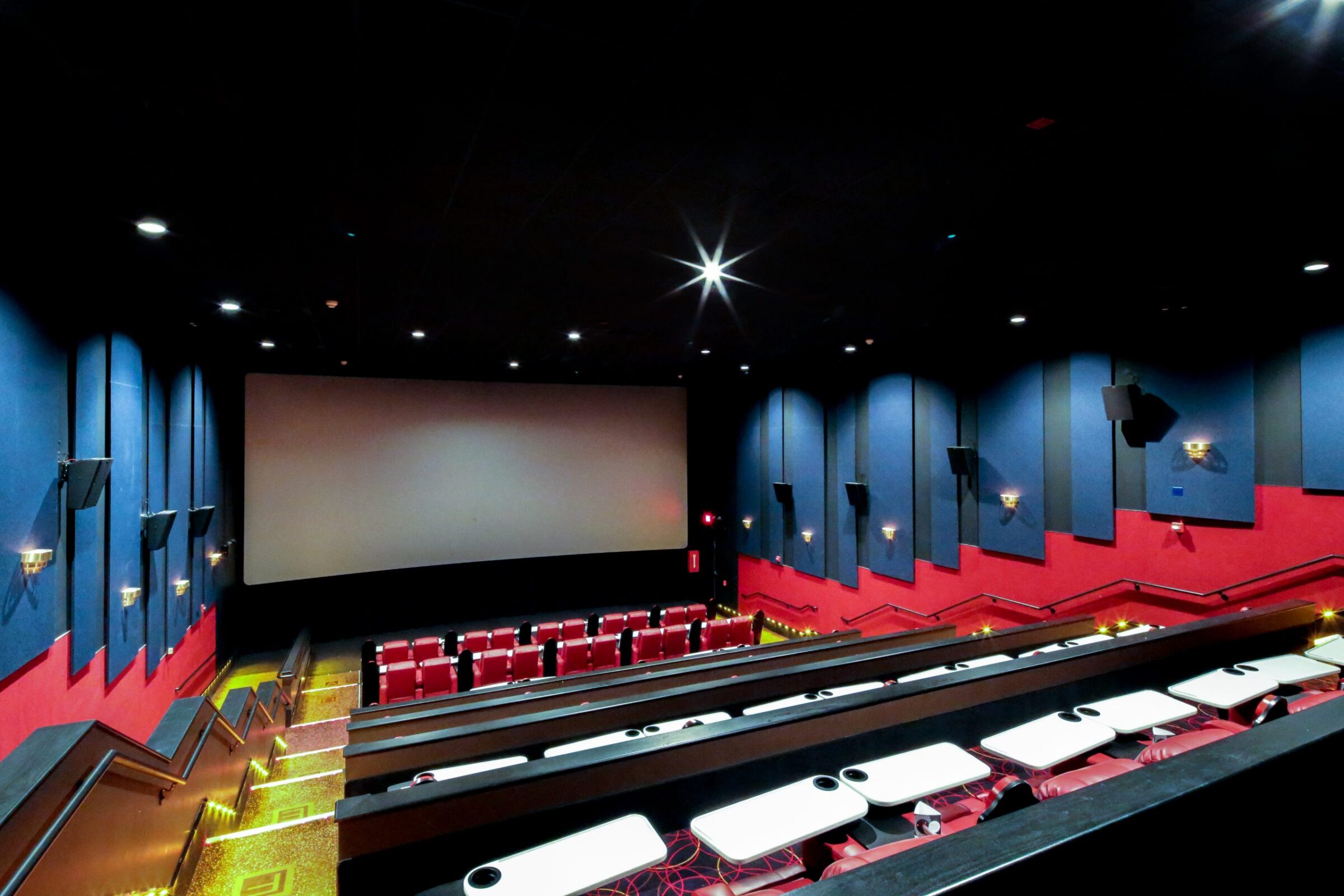 Theater top U10A2946