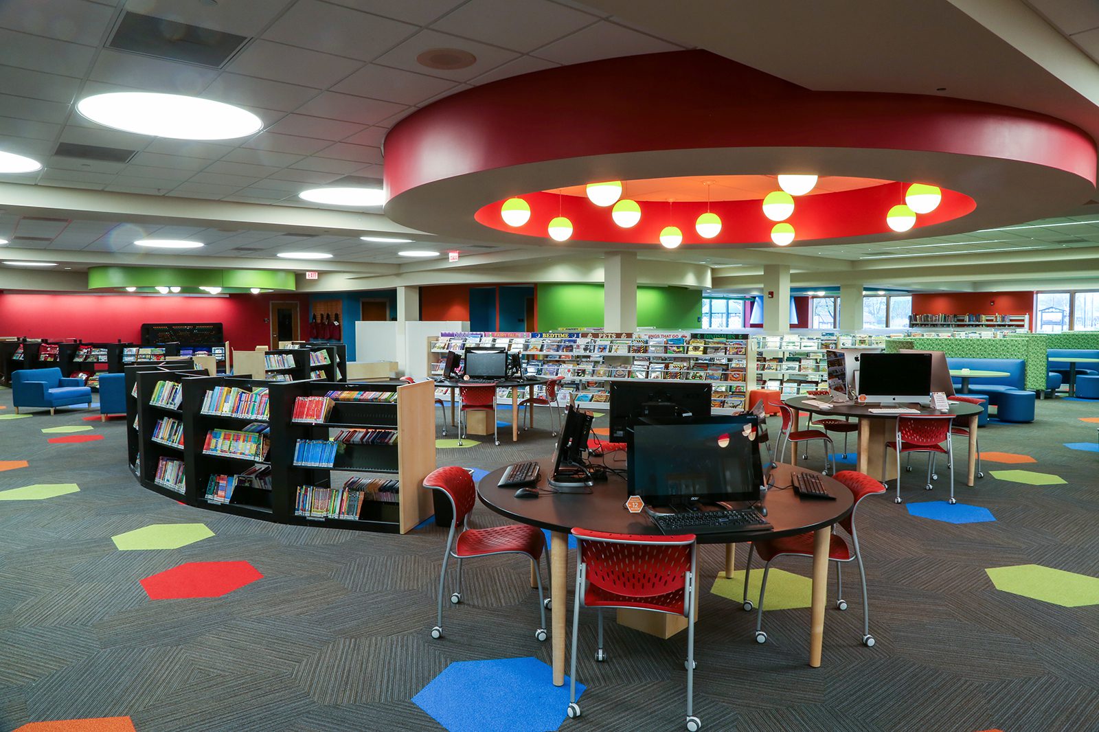 OpenArea U10A3935