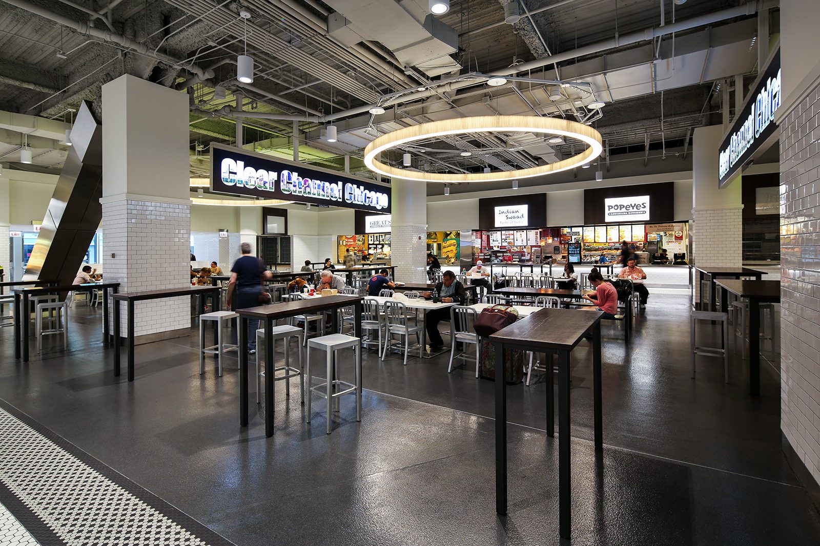 Food entrance tighter U10A5886