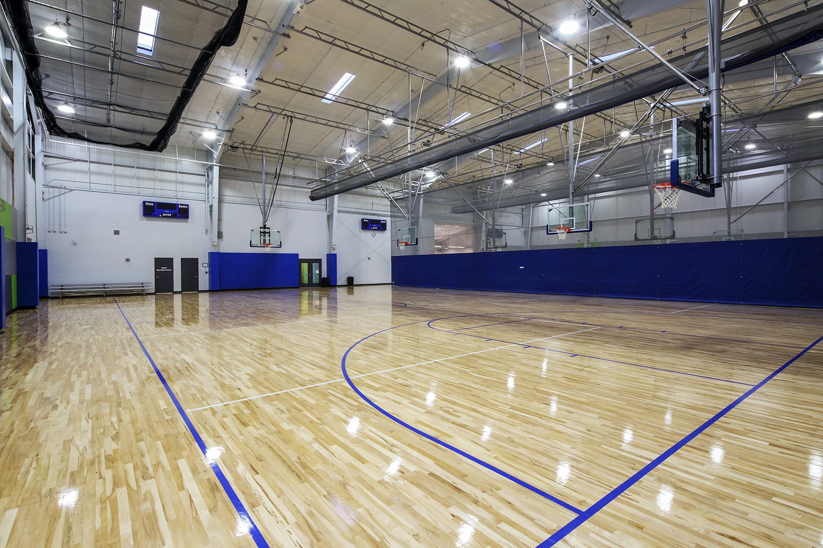 Zone250 BBcourt angle U10A7624
