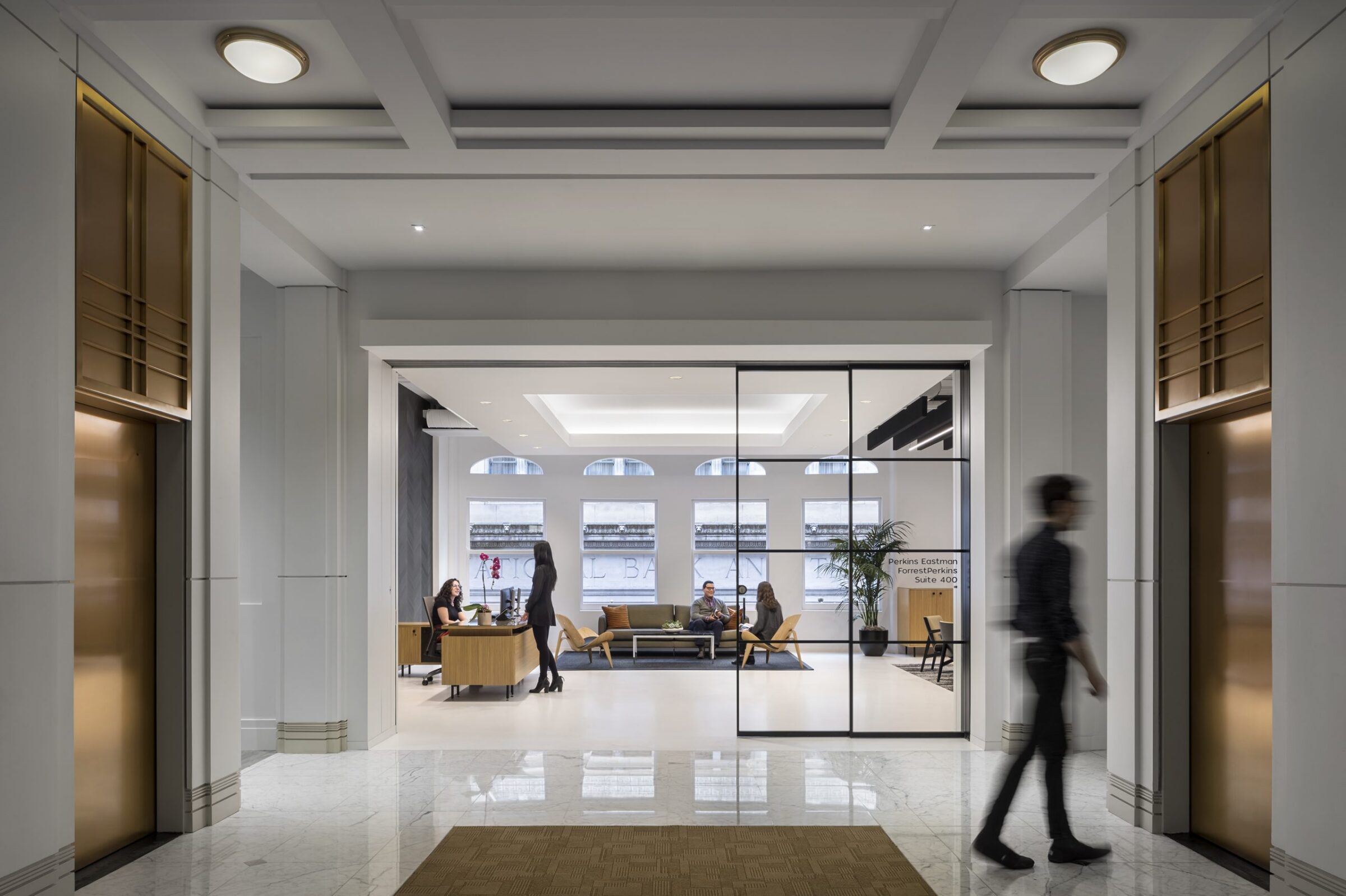 Perkins Eastman Chicago Int Elevator Lobby Closed Copyright Andrew Rugge