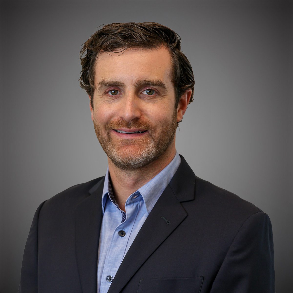HEADSHOT Robert Savino 001